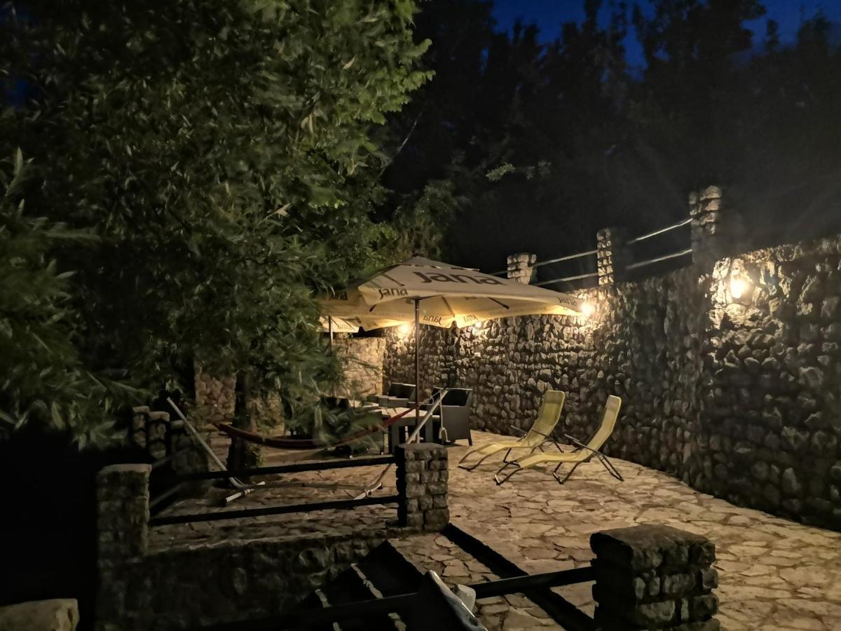 Mila Holiday Home Lohovo Bagian luar foto
