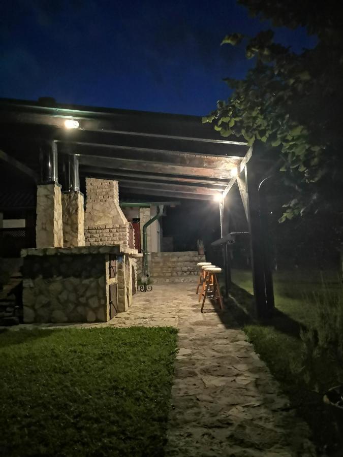 Mila Holiday Home Lohovo Bagian luar foto